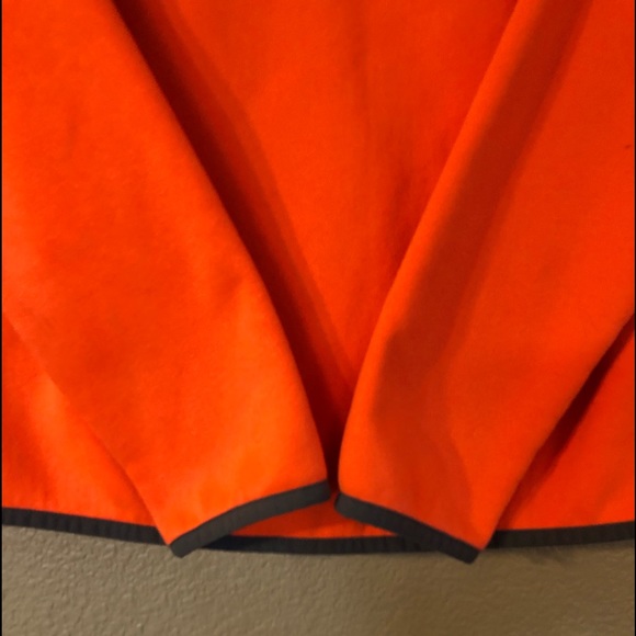 Youth Under Armor Sweatshirt - Picture 3 of 5